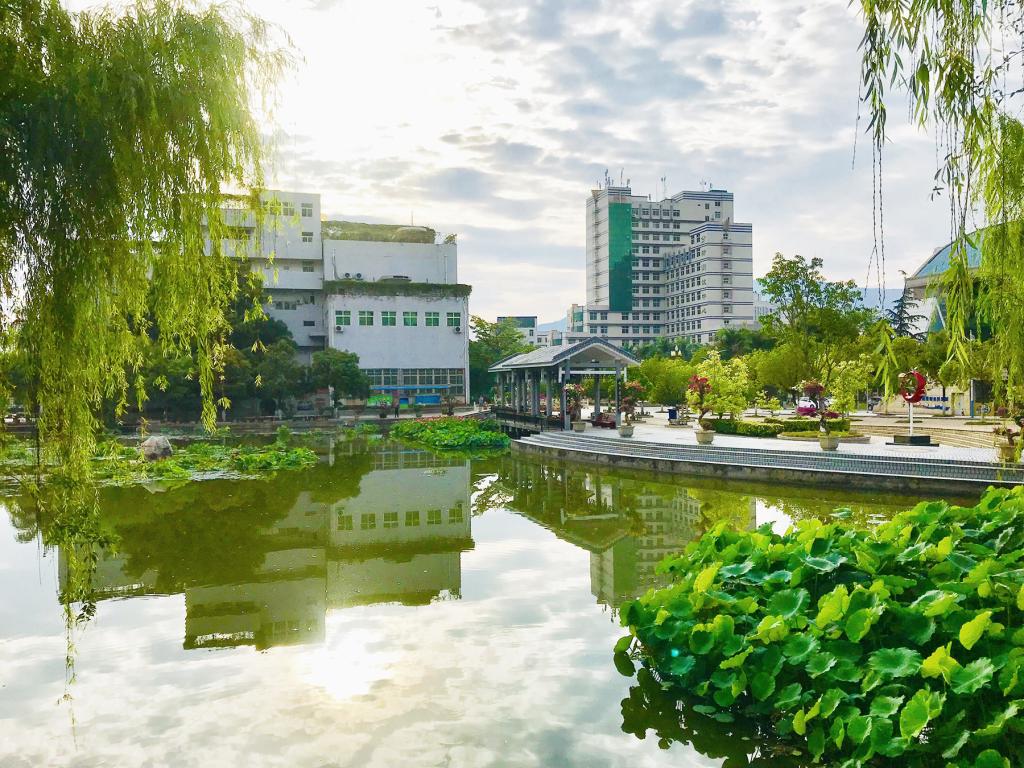 如何综合评价四川攀枝花学院? - 知乎