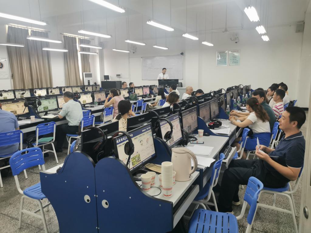 实验组教学创新设计汇报现场